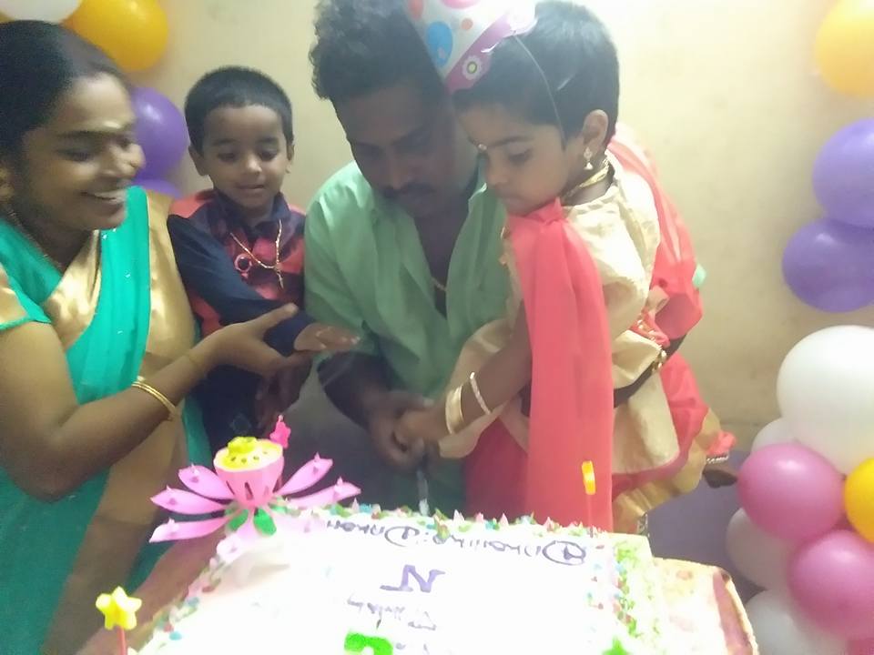 MathichiyamBala's tweet photo. my Kutties Birthday celebration ☺️ https://t.co/7R5Hz9YjR0