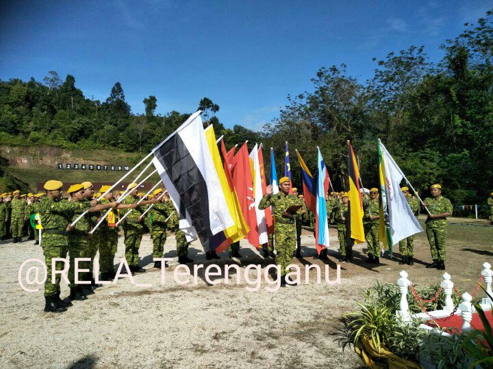 Lafaz ikrar sempena Ujian Kemahiran Menembak RELA Peringkat Kebangsaan 2017 . KP <a href="/Relamalaysia/">relamalaysia</a> <a href="/zulkifliabidin/">Zul Abidin</a> <a href="/AbgZulfikar/">𝕬𝖇𝖆𝖓𝖌 𝖅𝖚𝖑𝖋𝖎𝖐𝖆𝖗 🇲🇾🌸</a>
