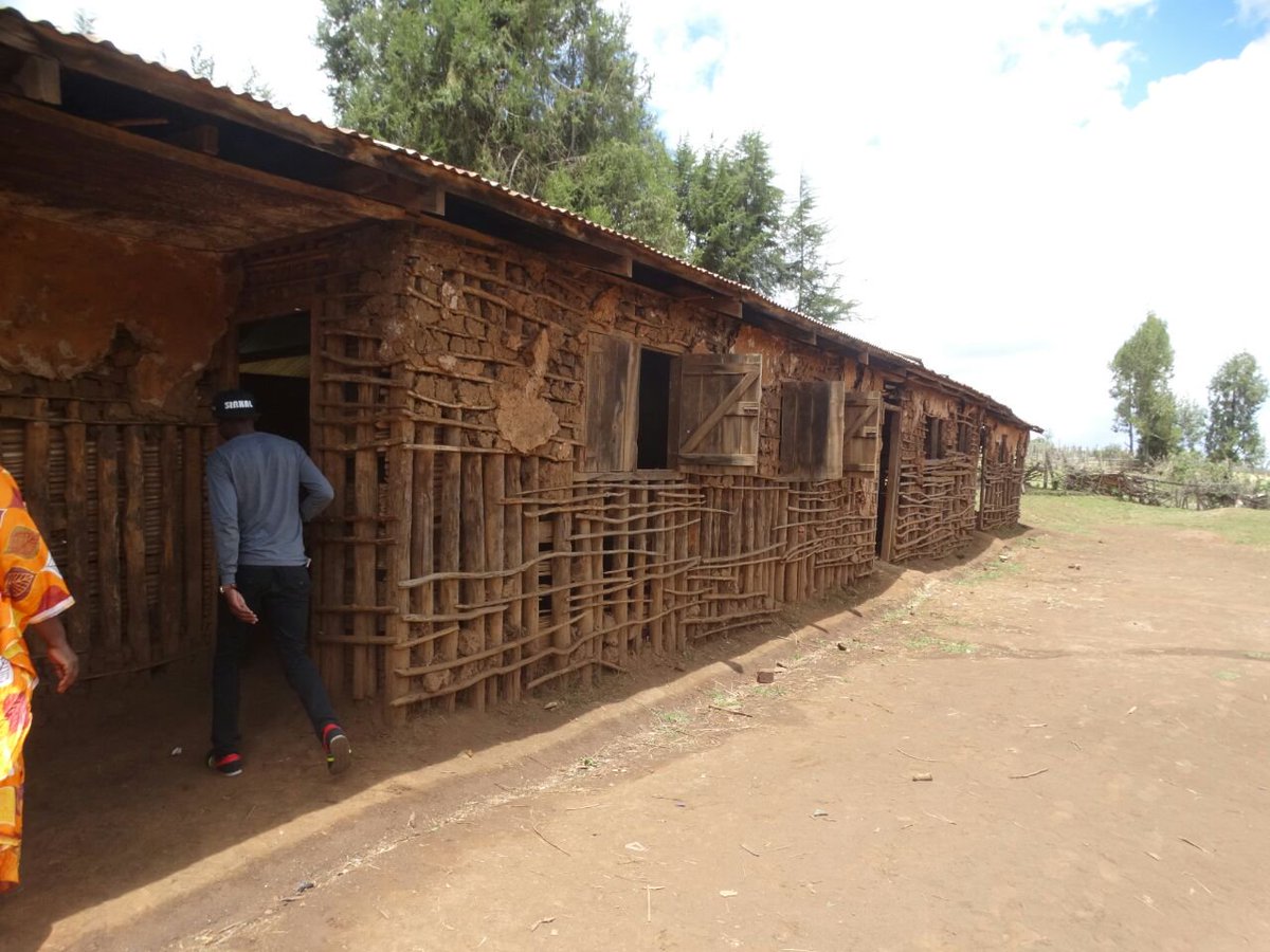 ...am told Kipmurkomen schooled here and voted in this school in *Nyanza , he is allowed to talk about a sexy SGR anyway #Kenyapoll