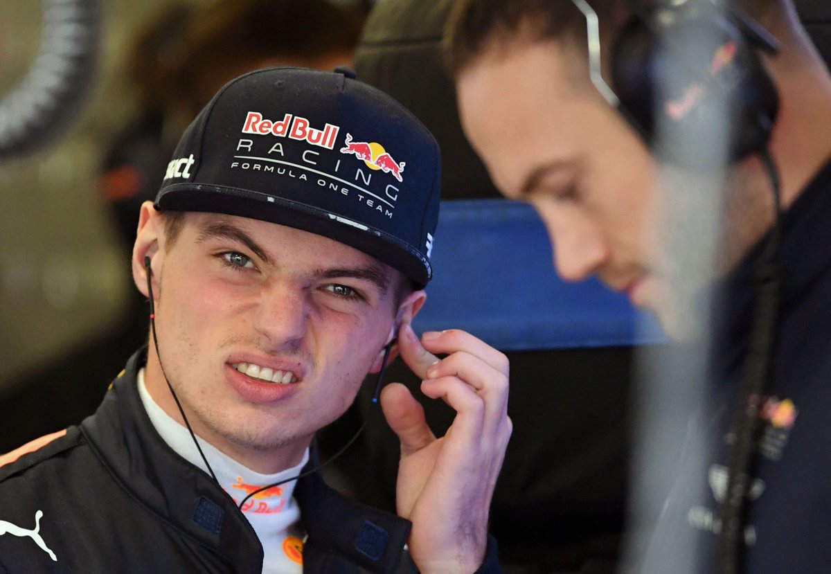 HPdeTijdNL's tweet photo. Max Verstappen werd na zijn zege in #MexicoGP ‘stevig’ aangepakt door een verslaggever https://t.co/rgYW5NTNkb https://t.co/gRGocOR0sm