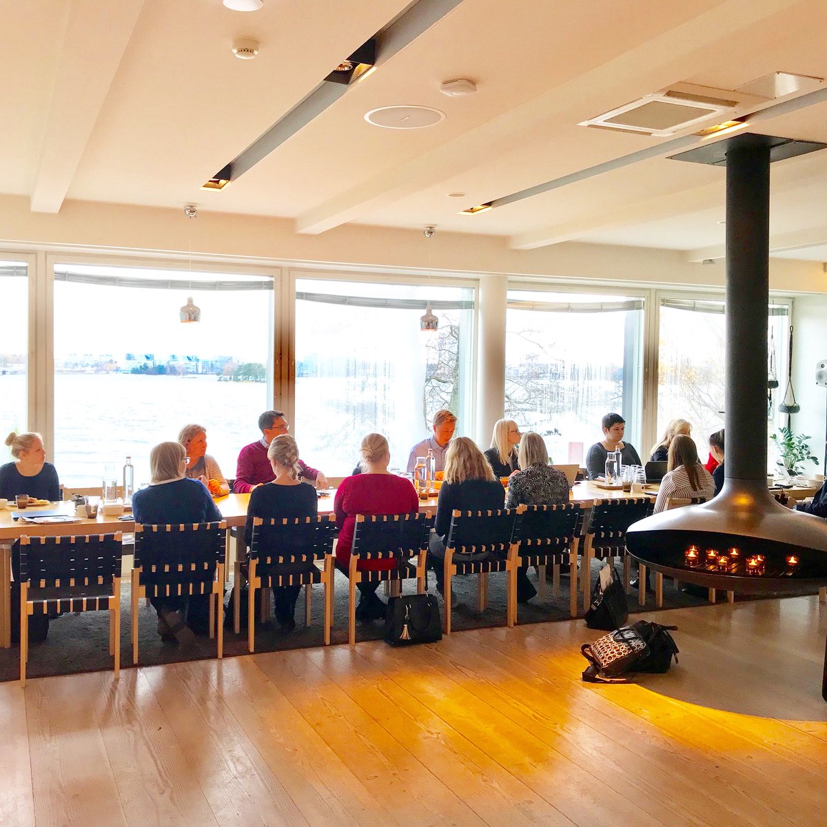 knuutilaessi's tweet photo. Tänään @CGI_FI markkinointimme tutustuu uusiin @Affecto’n kollegoihin upeassa Villa Katayssa #weareaffecto #CGInside #markkinointi https://t.co/QortOf6Sgi
