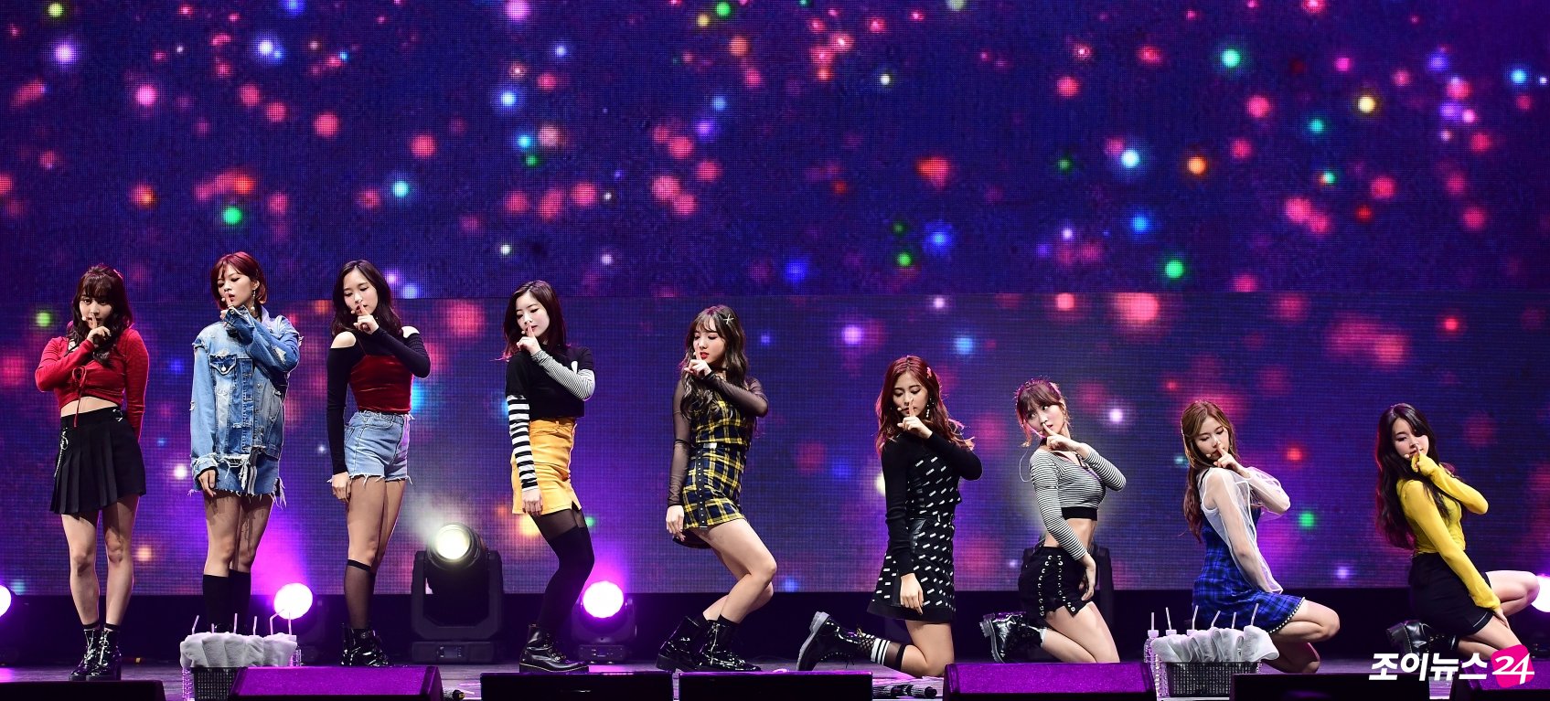 TWICE Likey Showcase