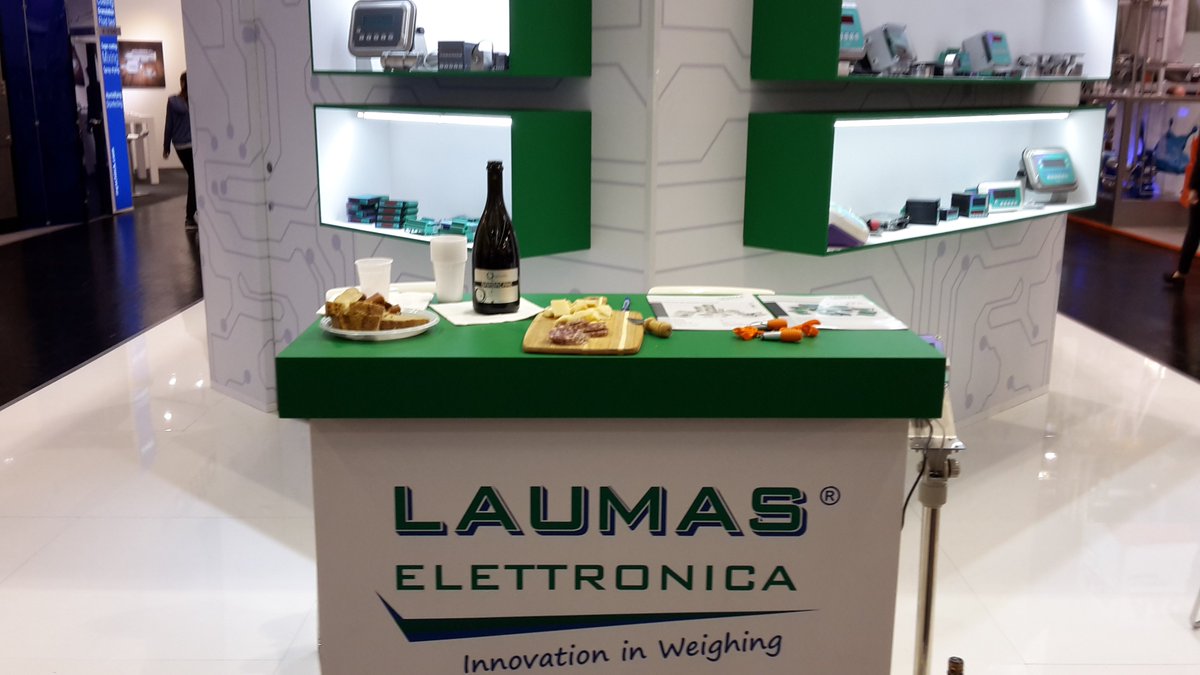 laumas1's tweet photo. #laumas #innovationinweighing #loadcells #weighingsystems #weightindicator #POWTECH2017 https://t.co/Kb1bUhnG13
