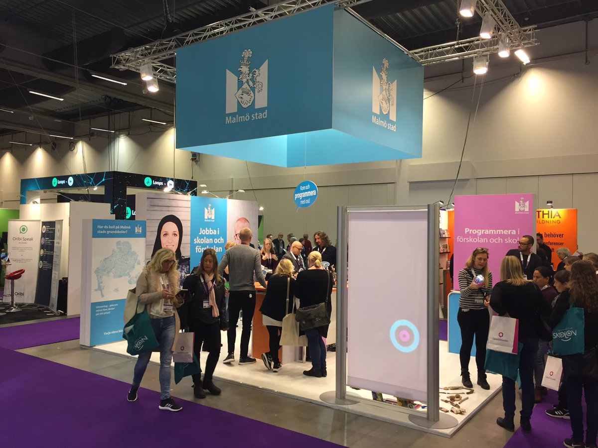 Camillabark's tweet photo. Dörrarna har öppnats till årets SETT SYD på Malmömässan!Kom och prata skola och karriärmöjligheter med oss! #varjeelevsbästaskola https://t.co/33y13rbHXZ