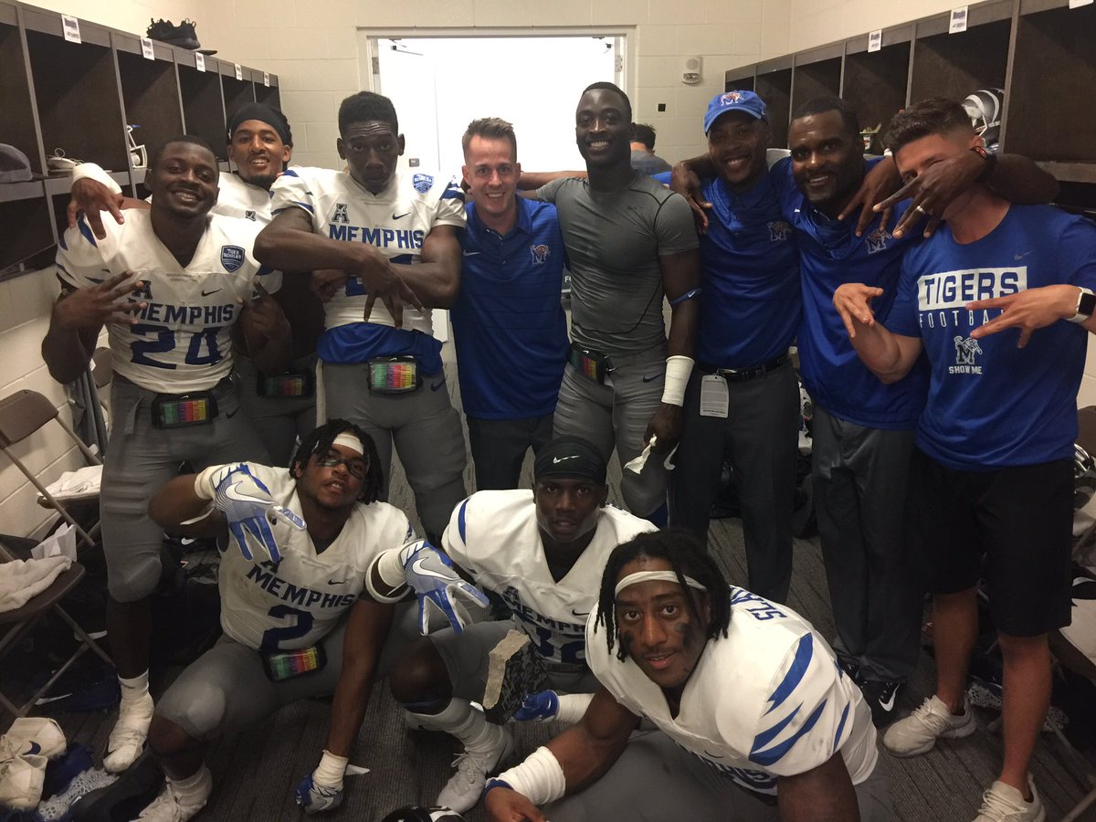 Coach_MWoodson's tweet photo. I only promote and tweet about what I truly believe in! Faith, Family & Memphis Football! #Area901 #CLIMB🐅🐅 https://t.co/eiQJnVpcdU