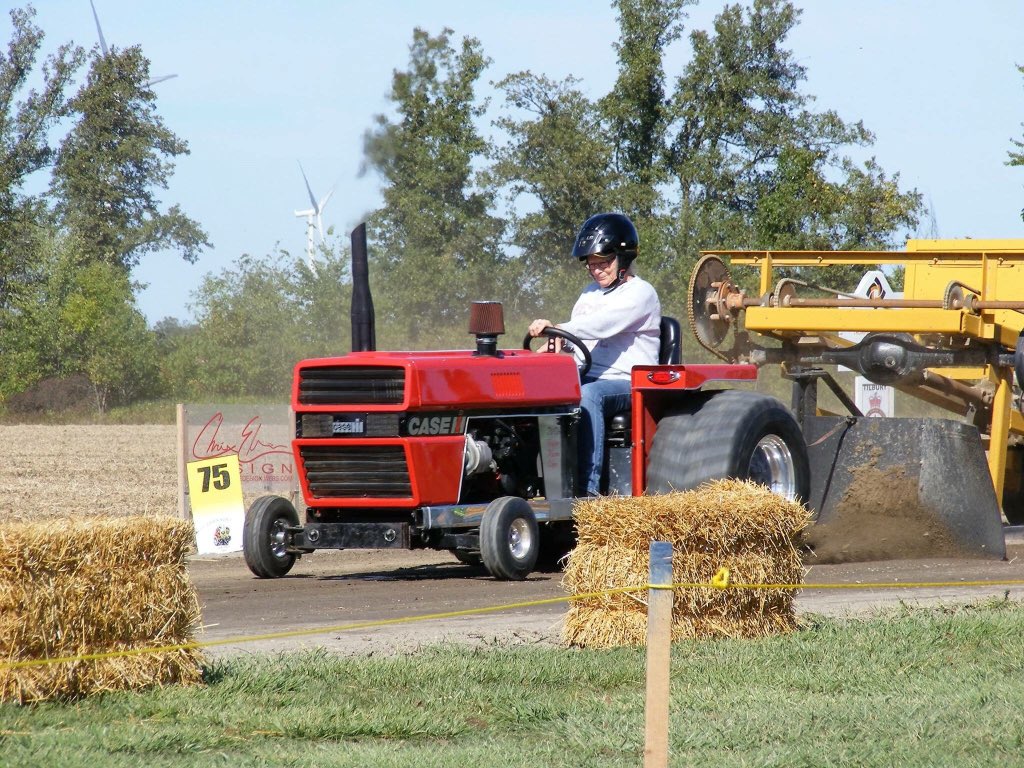 BonneauRichard's tweet photo. Essex Kent garden tractor pullers #fullpull17 https://t.co/KoA905v4tU