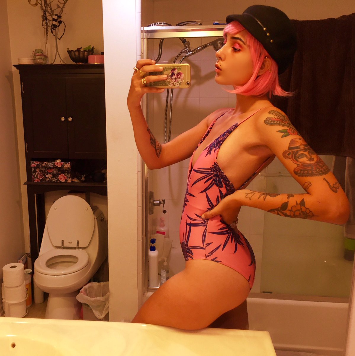DeeStulginski's tweet photo. Sweet like Bubblegum 💕 https://t.co/CBKJaS106B
