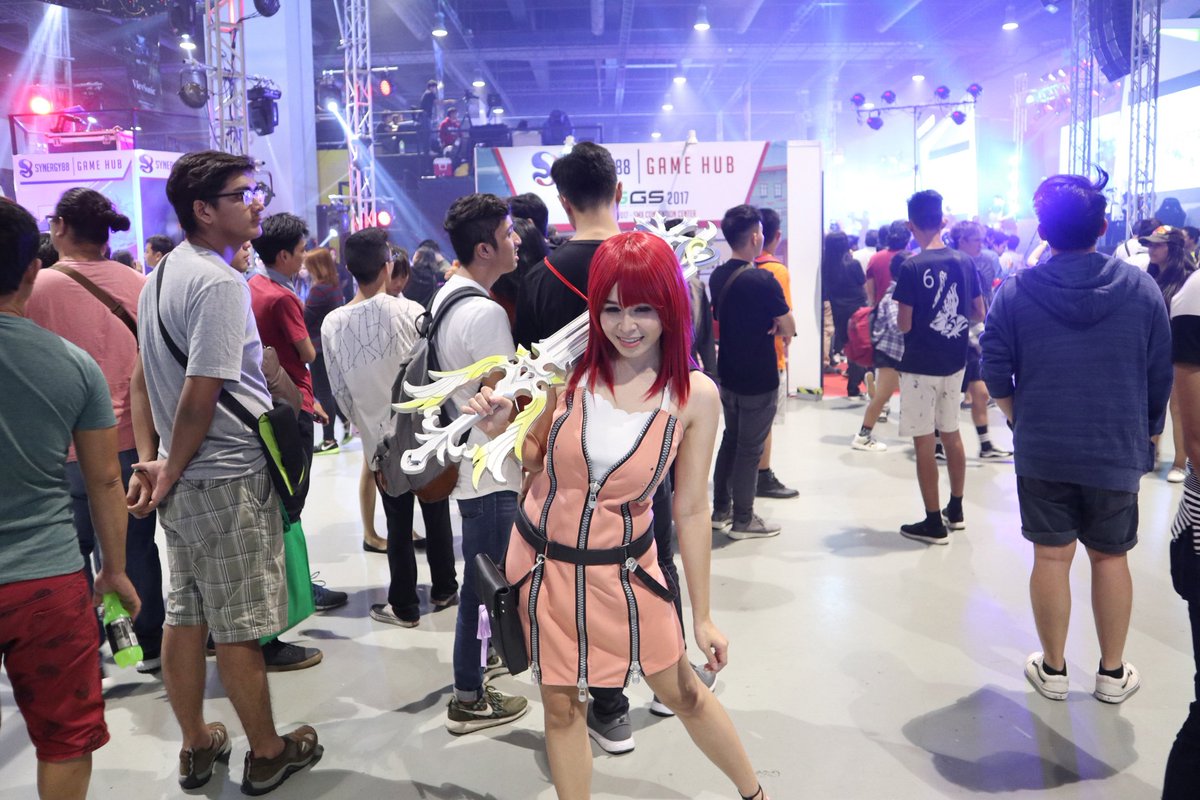micamanika's tweet photo. To #kingdomhearts fans out there! ☺️ I'll share more pictures of my Kairi cosplay later on fb, after work. 😅 #Kairi #KH3 #KH2 #KH #ESGS2017 https://t.co/A8S8gwP3WN