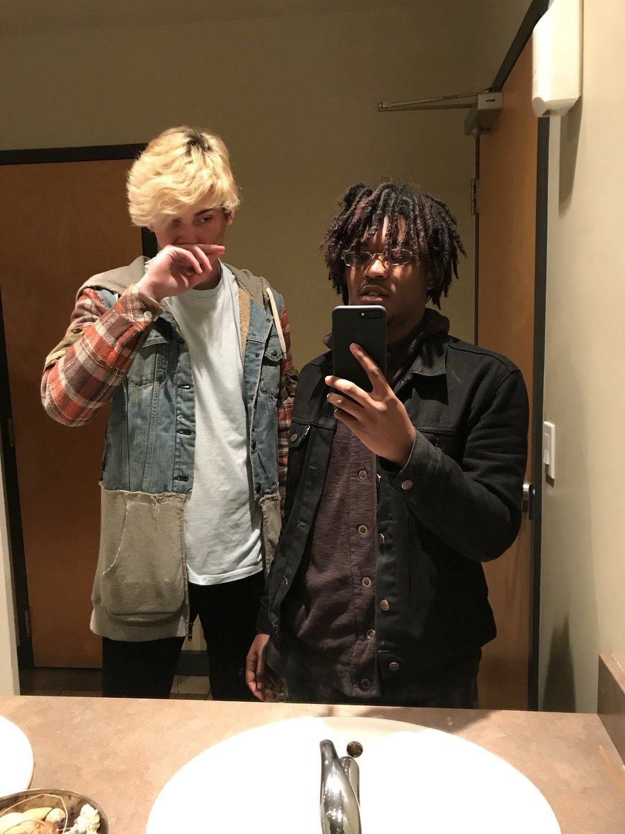 malikkmars's tweet photo. SoundCloud rappers. https://t.co/LP7WAqqwII
