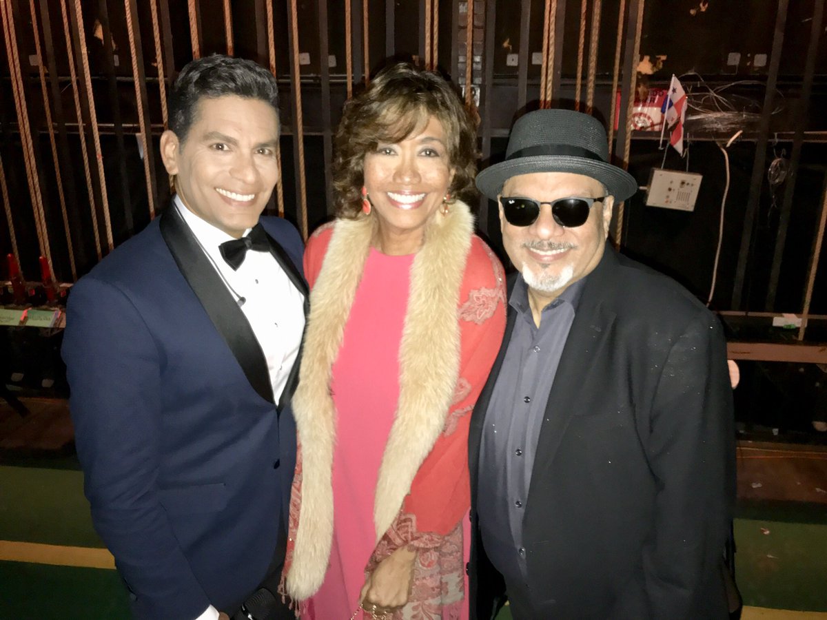 cala's tweet photo. Esta noche en #TalenProPanama con dos grandes amigos y leyendas del arte en LATAM y el mundo. Mis queridos @OlgaSinclair y @omaralfanno https://t.co/h63TsGbFtH