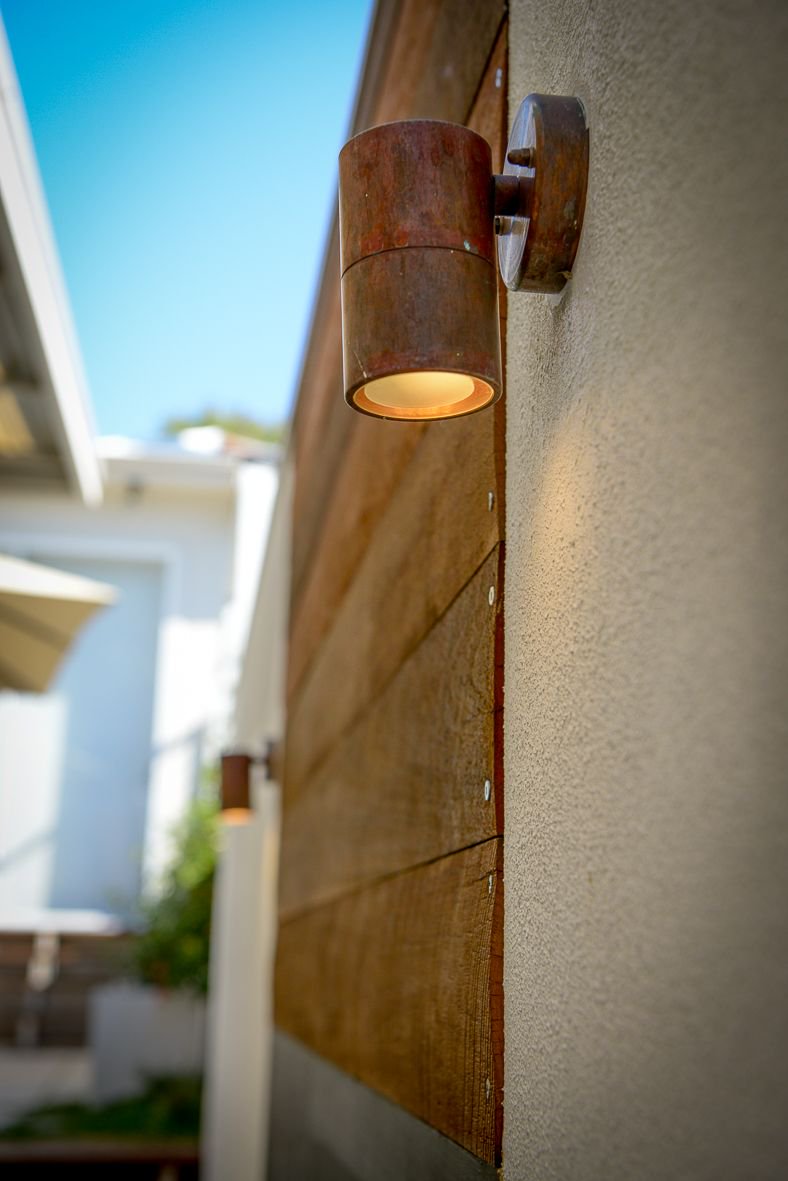 StylishGardens's tweet photo. Light fixtures. Make sure you choose the right one. #outdoorideas #Stanmore #StylishGardens https://t.co/JH6DOlWAau