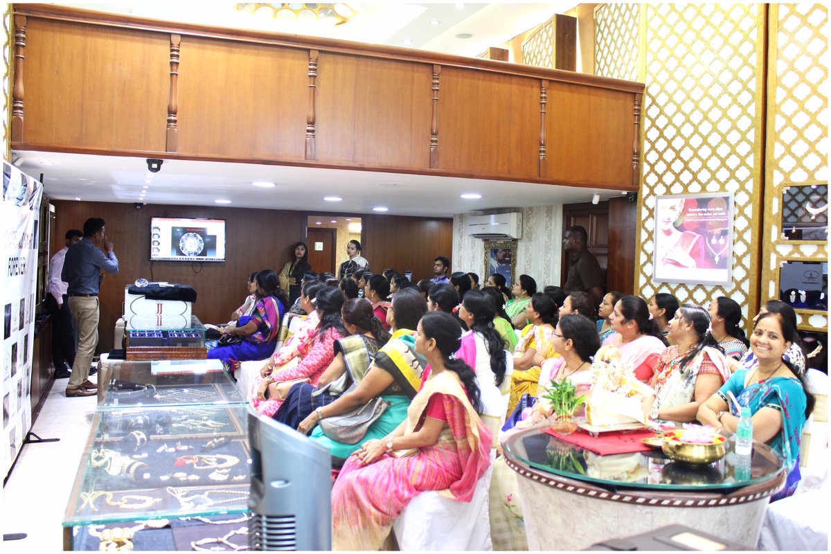 igiworldwide's tweet photo. IGI conducts 'Know Your Diamond' - a workshop on the various aspects of diamonds as well as the diamond identification and grading process for JJ Diamond Mart,Chennai
#IGI #KnowYourDiamond #JJDiamondsMart https://t.co/Kkb4fX9m6Q