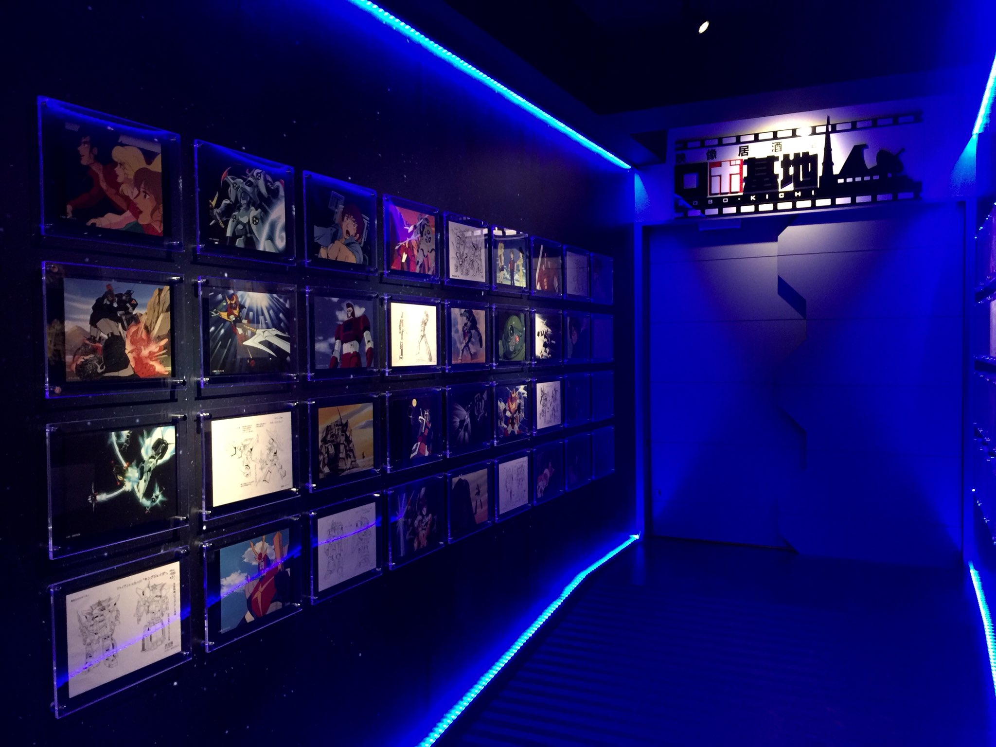 パンの人りえ パンディレクター A Twitter 映像居酒屋 ロボ基地 ガンダム好きにお勧めスポットが11月1日オープン 池袋南口すぐ養老乃瀧 株 の新スタイル Bandai Channel Touch を使用したロボットアニメを視聴しながら オリジナルメニューを楽しめる大人