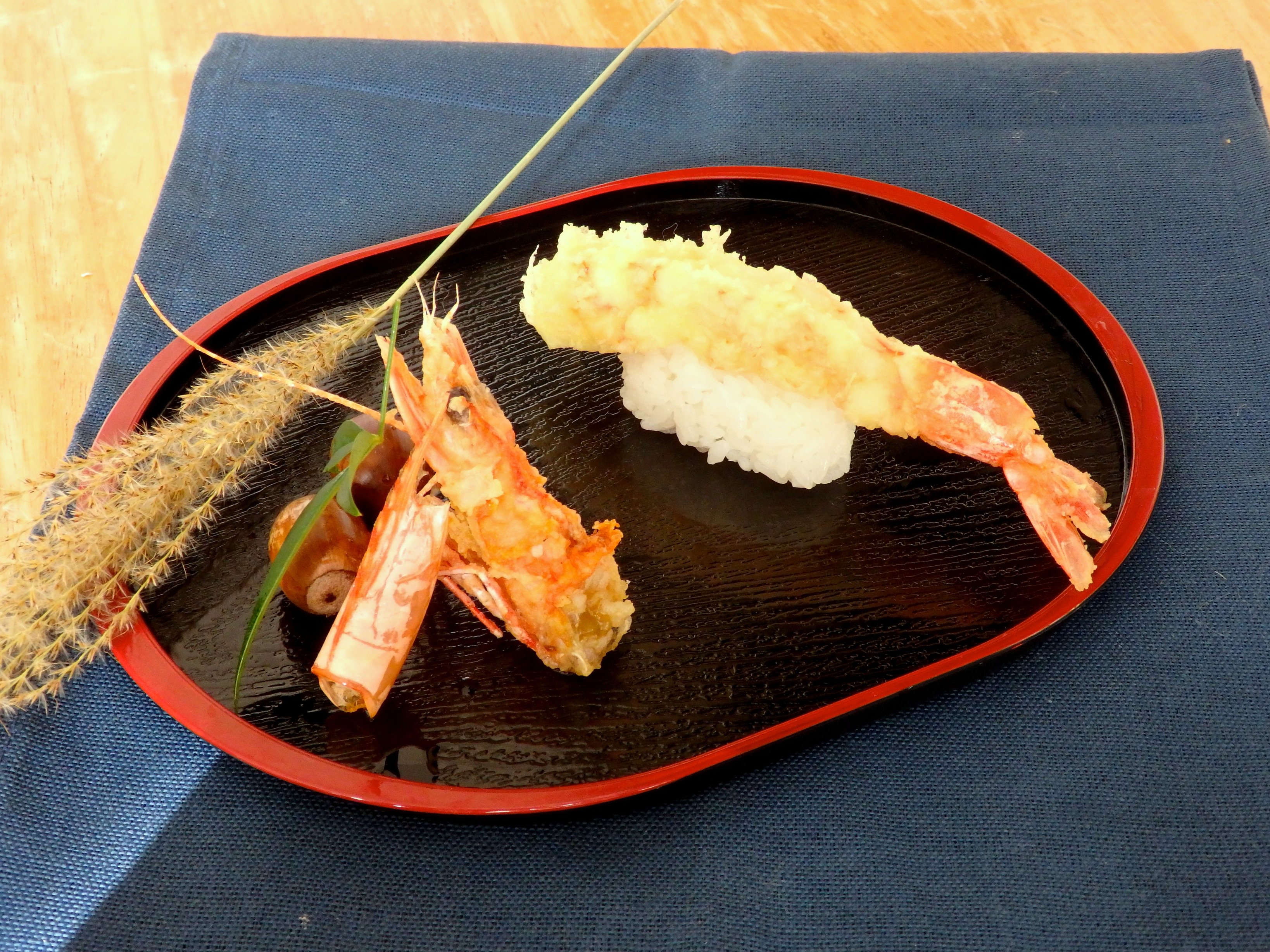 Ninimodel 天ぷら寿司の盛り付けのコツを少し教えて頂きました 天種は徳島産の足赤エビです 今回も彩り良くし上がりました Tenpura Japanesefood Washoku 天ぷら 和食 日本食 足赤エビ Langostino クマエビ T Co Zxfwqddtfe Twitter
