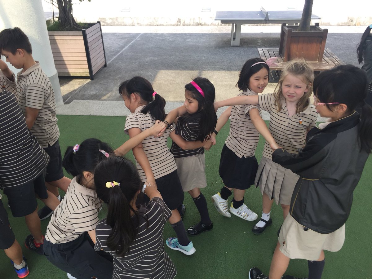 sarahfitz1985's tweet photo. Working on our team building strategies in preparation for Camp tomorrow! #rchkpyp #teamwork #collaboration https://t.co/344Do1toAs