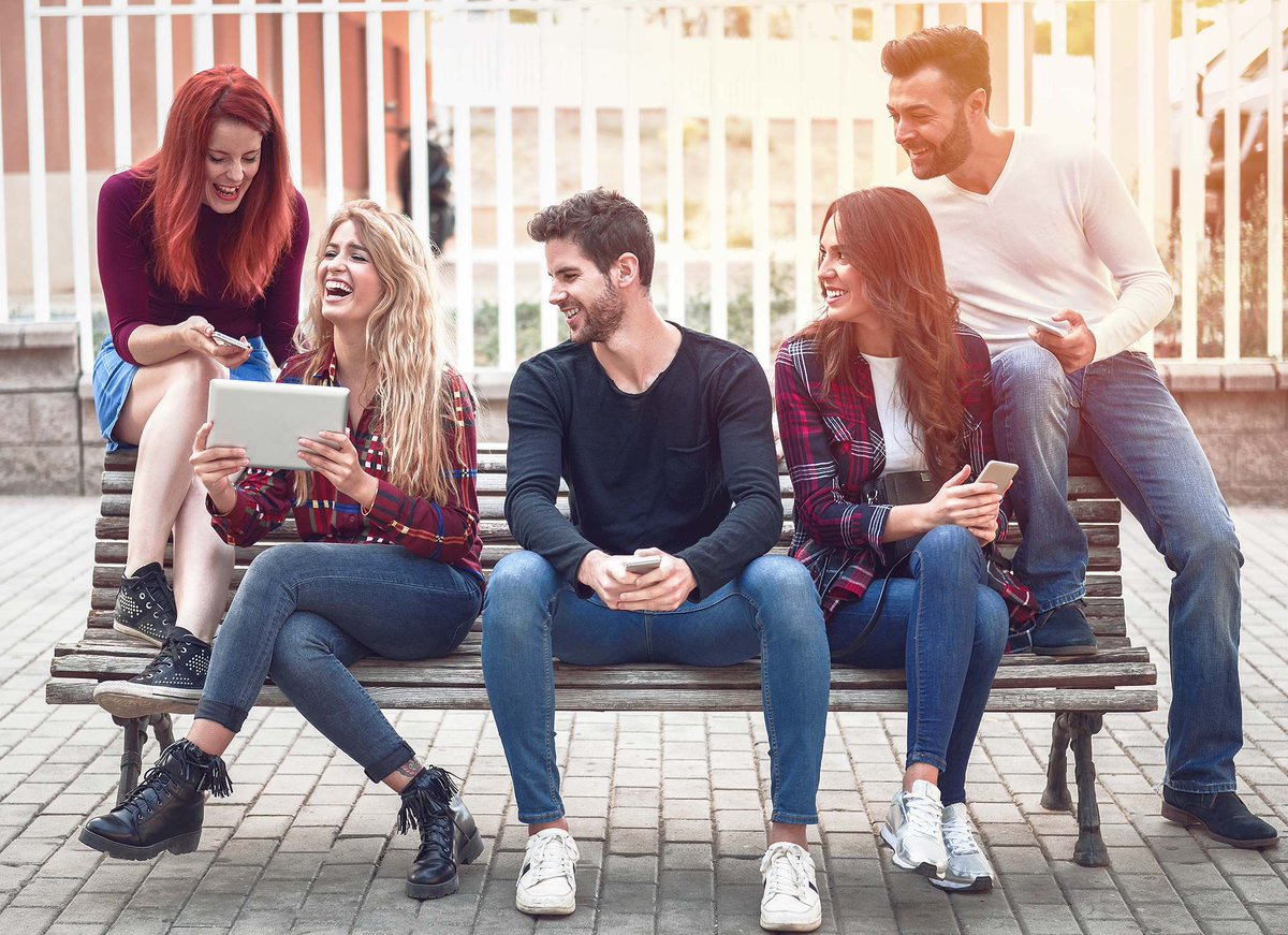 Les enjeux des #millennials français en chiffres pour les marques, médias, réseaux sociaux buff.ly/2xwesW3 #marketing @digimind_FR