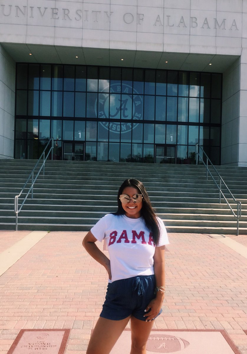 tani_song's tweet photo. beyond excited to announce that i️ will be attending the school i’ve been dreaming of since i️ was a little girl! #ROLLTIDE #BABY 🐘🐘❣️❣️ https://t.co/gqW7lIevhR