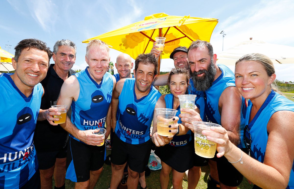 AFL9s_QLD's tweet photo. Check out of all the fun from the weekend's 2017 Byron Bay @AFL9s Invitational on the official event Facebook page https://t.co/O5Y49tburg https://t.co/BDrw9619Nn