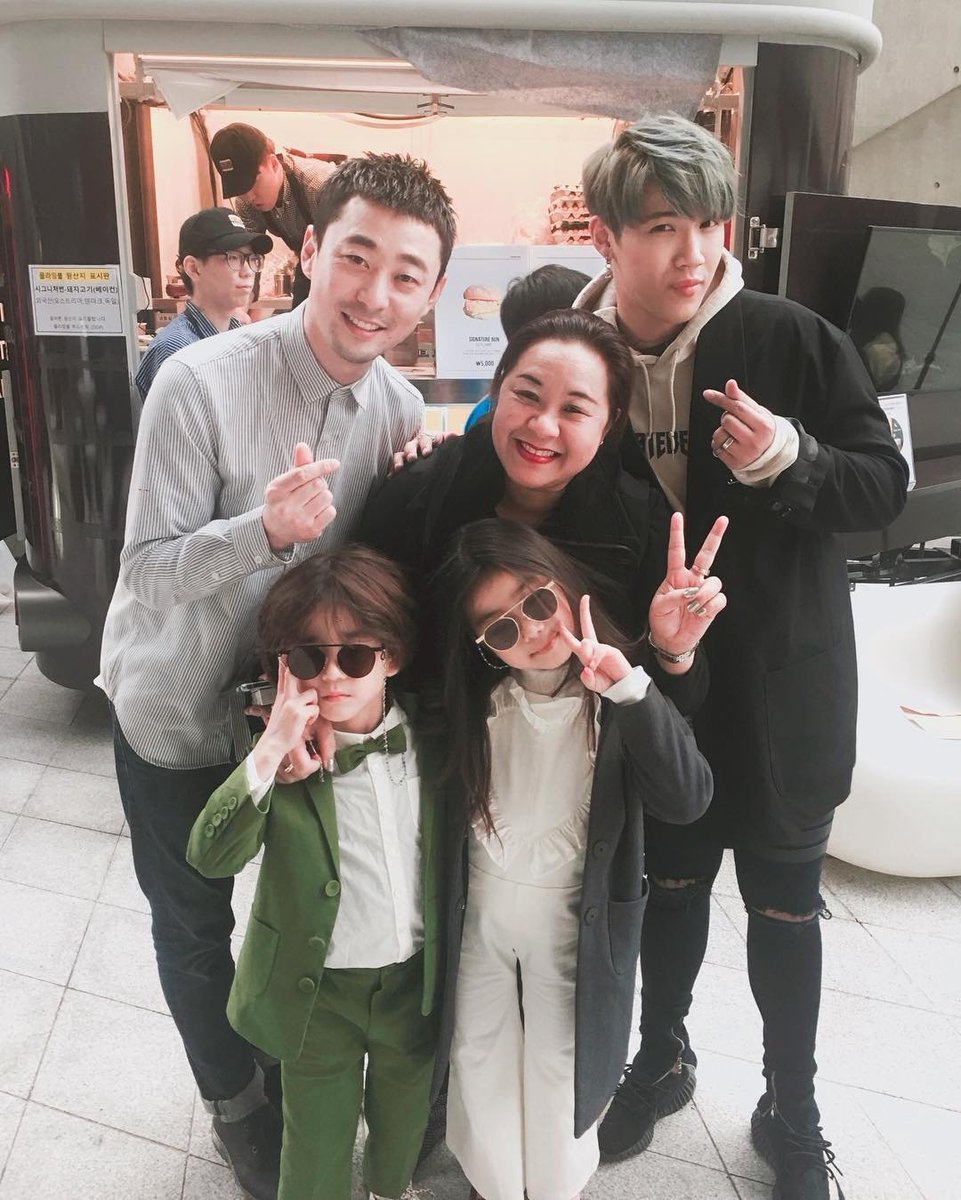 kangsom_pantip's tweet photo. #shunryo #jeongfamily #dearb #airfish #anchanatuck #kangsomks https://t.co/TSLZlGUMEt IG:jeong_seong_goo #แกงส้ม #KS18102017 #KSINKOREA https://t.co/KyC9TVdeox