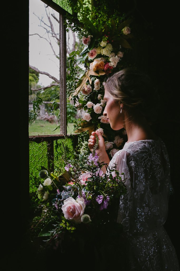 some old world charm #flowers #weddingflowers #oldworld #ethereal #bohobride #bride #alternativebride #destinationwedding #bouquet #barn