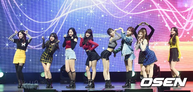 TWICE Likey Showcase