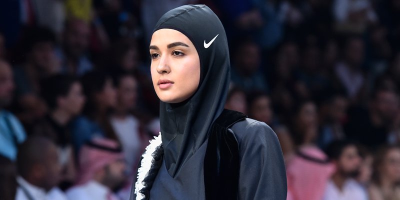 DubaiForumME's tweet photo. Nike's sports hijab made its big debut on this Dubai catwalk... - #Dubai #Fashion https://t.co/ROjzarflhj https://t.co/43hnuXka1h
