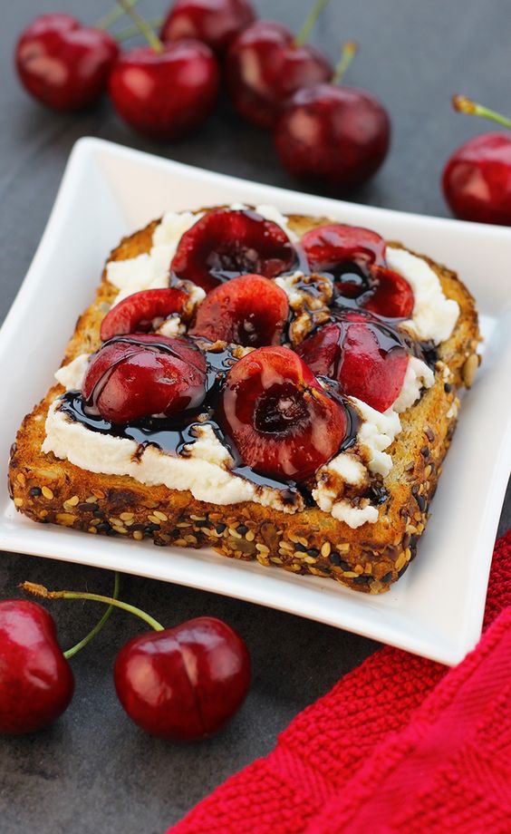 DanzFoods's tweet photo. Kickstart #Monday with affirmations like, "You will leave Maida bread pieces." This will help you live a better, healthier lifestyle. https://t.co/c7PRgg7gau