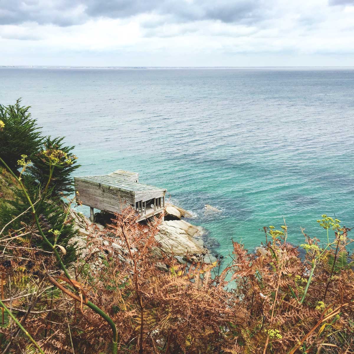 GroixOnline's tweet photo. L'ancienne Cabane des Sauveteurs près des VVF. #Groix 
#🐟 #💦 Plus de photos : https://t.co/4hlKu07tzH https://t.co/x9nerrKuIA