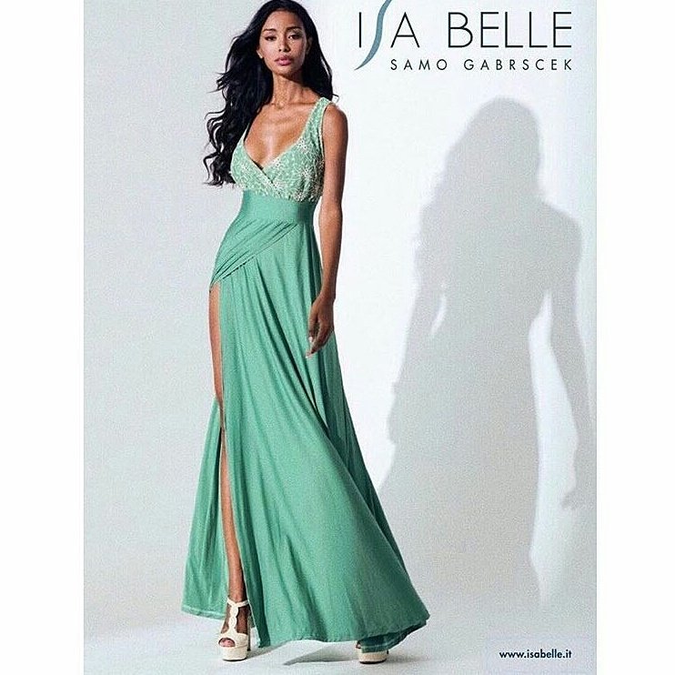 isabellebysamog's tweet image. The stunning @maylinaguirre2 for the #IsaBelleBySamoG spring/summer 2018 preview
#beautiful #girl #dress  #longdress