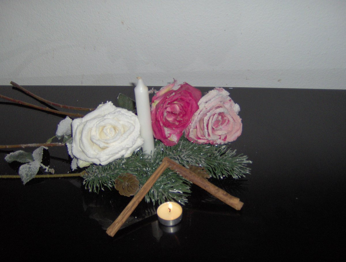 Im Pavillion am Bürkliplatz Stadt Zürich findet seit 1969 das Kerzenziehen statt, vom 10.11. - 22.12.2017 viel Vergnügen.