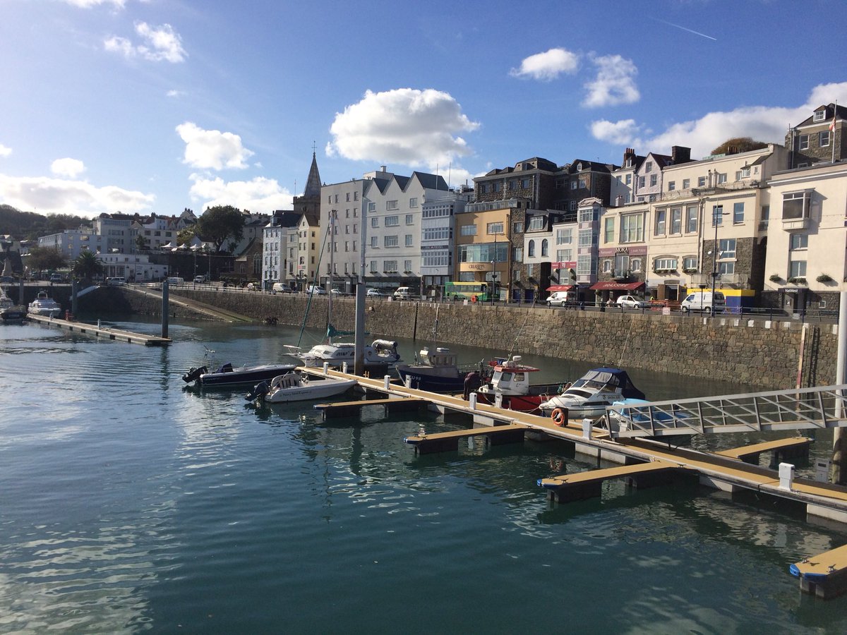Motorboat_Owner's tweet photo. Guernsey 🇬🇬 views #ChannelIslands #AutumnBoating @gsyharbours @VisitGuernsey https://t.co/F6KMDDr57g