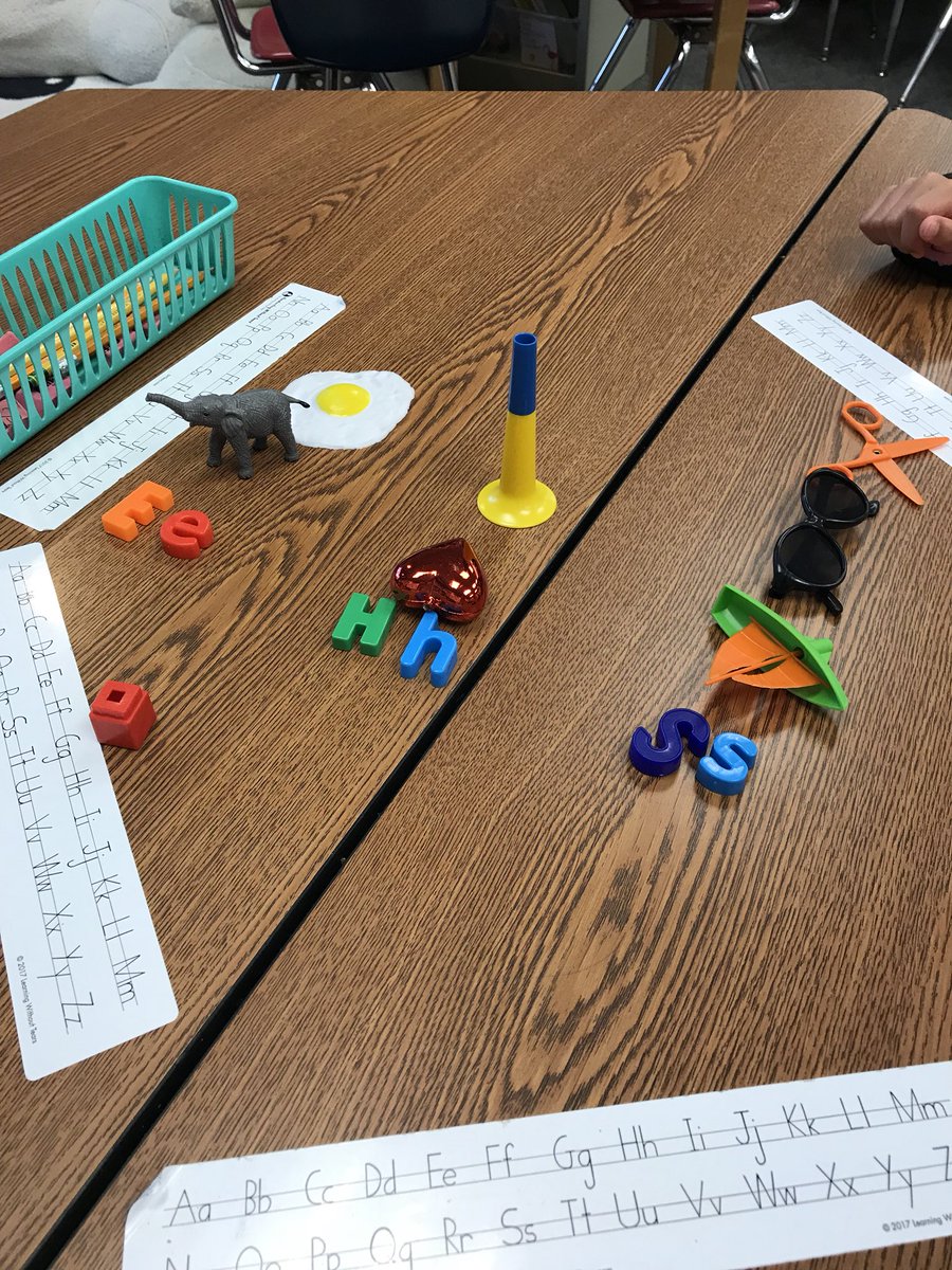 gotagoodbook's tweet image. Hearing sounds and matching objects with letters. #alphabetknowledge @KWBwelsh @KWBStansel