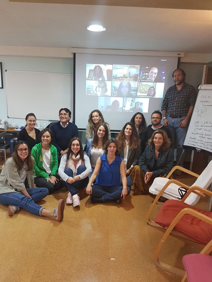 carlesvilacr's tweet photo. Aprendiendo más sobre los trastornos límite de la personalidad con Georges Escribano. #personalidad #aphice #carlesvila https://t.co/HjtscFXq9Z