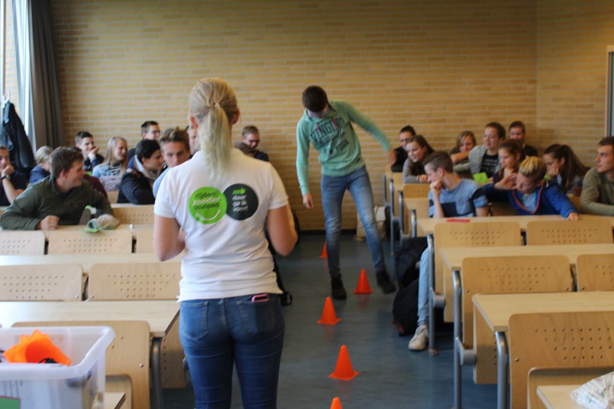 Ons promoteam was vorige week aanwezig op het <a href="/PieterZandt/">PieterZandt</a> in Kampen, met het lespakket 'Sleutel tot veilig verkeer'. De verkeersveiligheid werd aan de orde gebracht en de leerlingen konden zelf ervaren dat rijden Onder invloed een slecht idee is. bit.ly/2lqKaCq