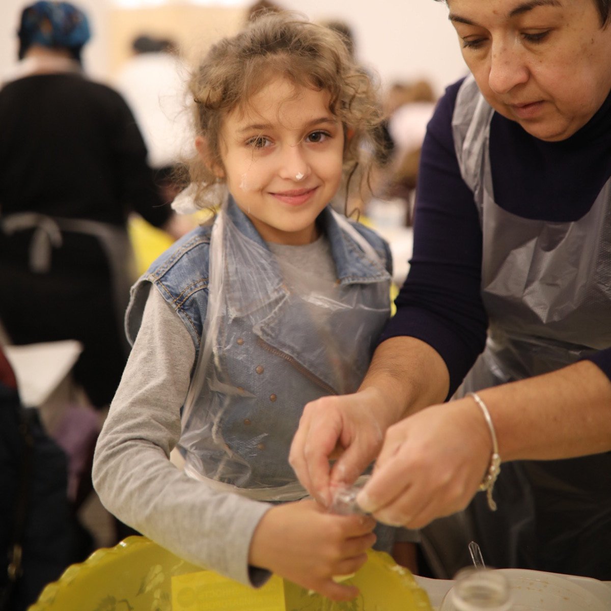 ShabbosProject_'s tweet image. A challah bake like no other! All the way from Odessa, Ukraine 🇺🇦
facebook.com/theshabbosproj…