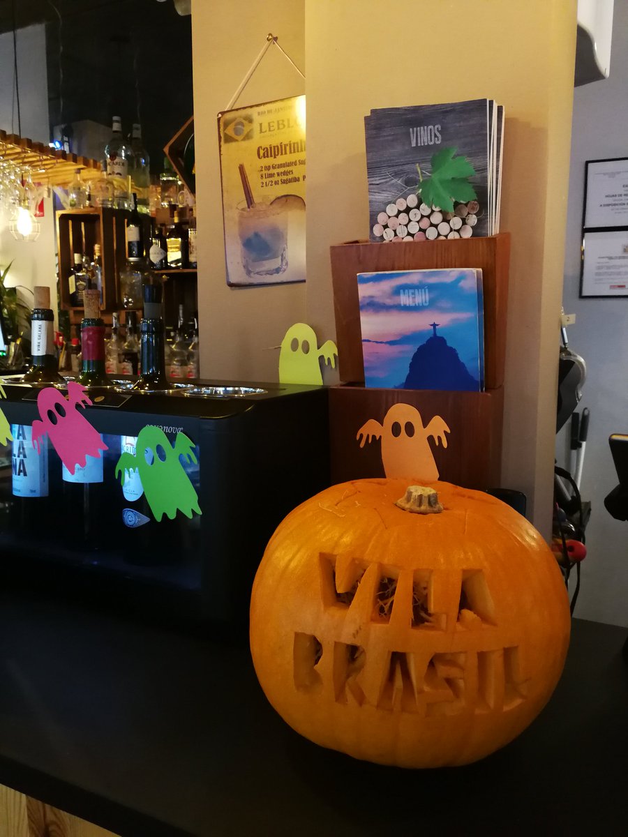 vilabrasiles's tweet photo. Todo listo para #Halloween2017 🎃 ¿Os venís? #Madrid #VilaBrasil #España https://t.co/QxhLDPphjb