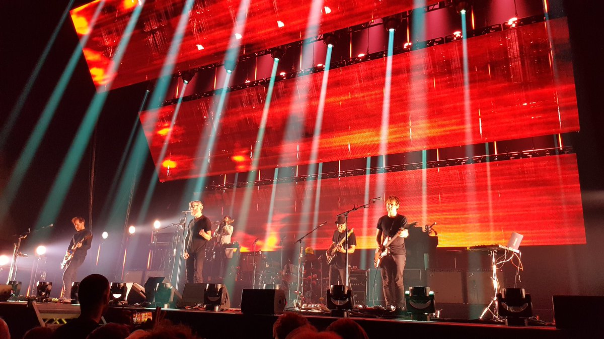 DutchDudeWCD's tweet photo. The National was 🔥 last Thursday. https://t.co/F5lA1fz5Xw