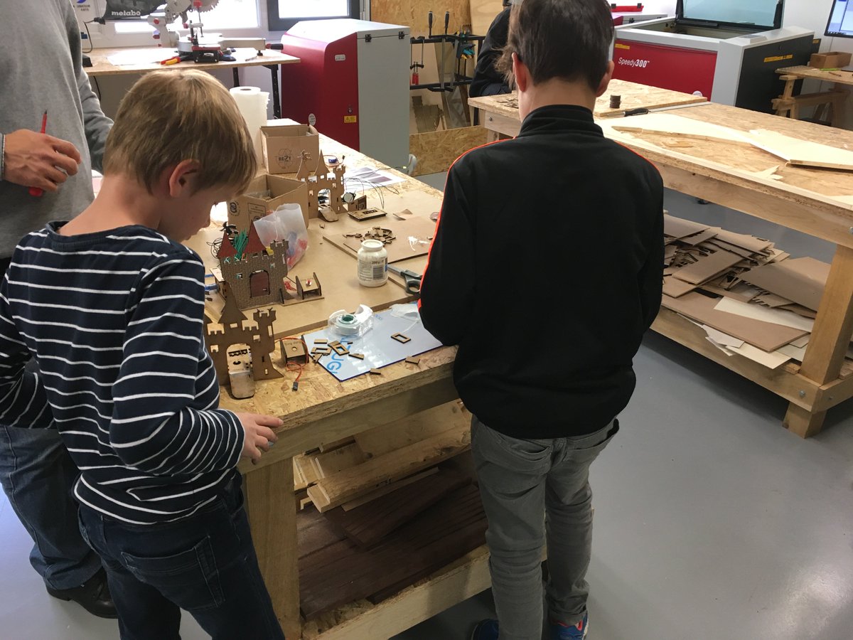 Fablab_Descartes - Compte fermé tweet media