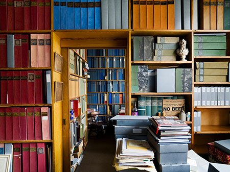 Join us &amp; <a href="/UoLDWL/">Library & Learning Services</a> Special Collections: Managing, Preserving &amp; Displaying Community Archives, 10 Nov £75/£50 students www2.le.ac.uk/departments/hi…