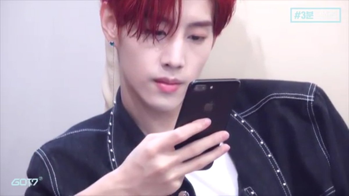 ppbk994s's tweet photo. กูแคป5555555555555
พ่อคนหล่อพ่อคนรวยย 😍😍 #Marktan #GOT7 https://t.co/eRo2nj20Id