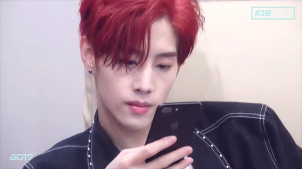 ppbk994s's tweet photo. กูแคป5555555555555
พ่อคนหล่อพ่อคนรวยย 😍😍 #Marktan #GOT7 https://t.co/eRo2nj20Id