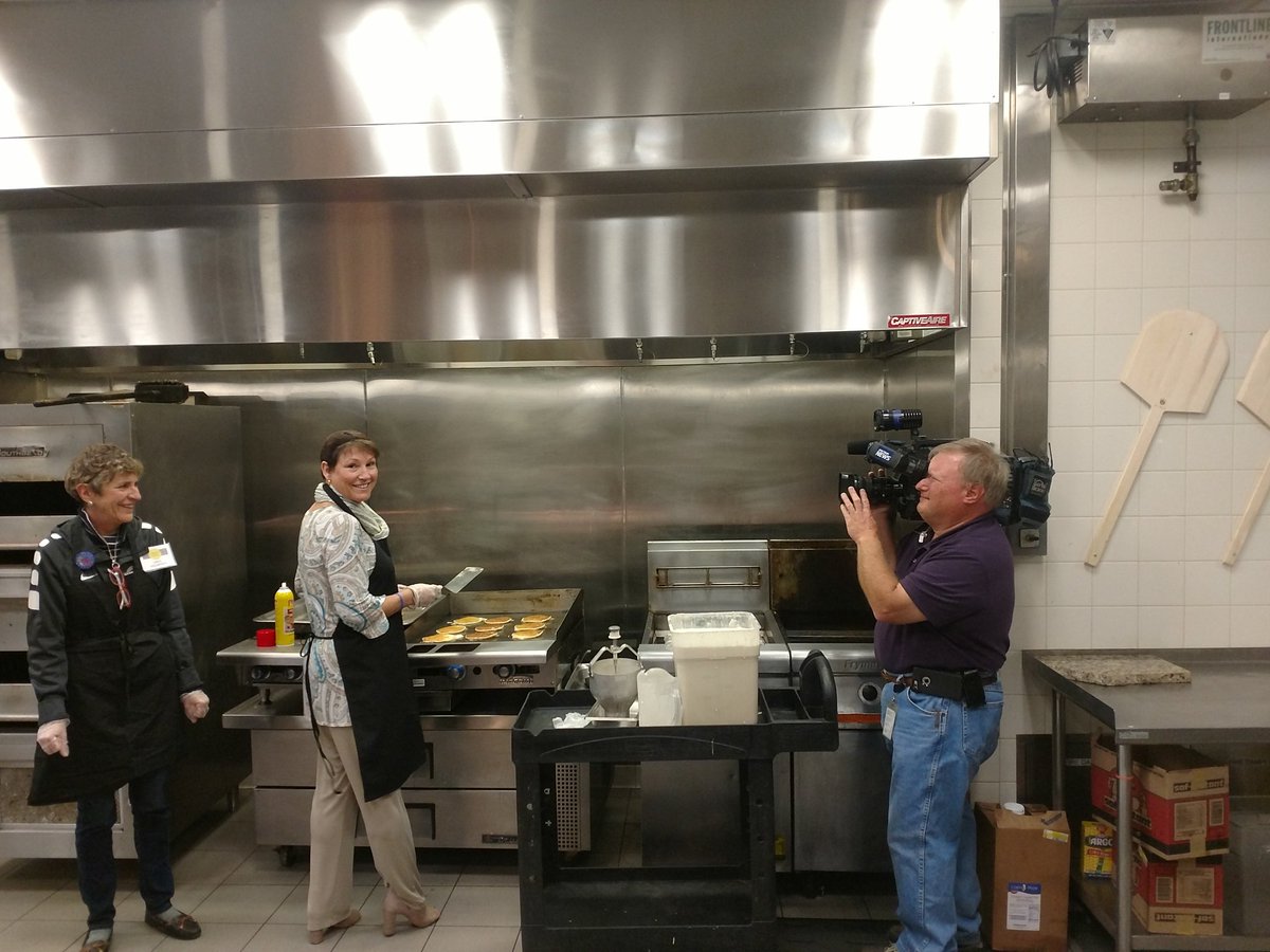 jeffshaferPR's tweet image. Kicking off our @uncg #SECC campaign this morning with @KatieOnTV from @SpecNewsTriad ... Great to start raising $ and making an impact.