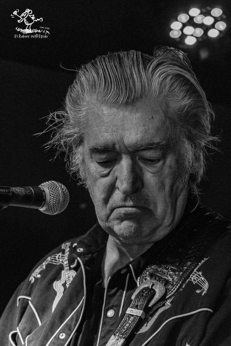 wrecklessmouse's tweet photo. The Piggyback Riders en @FunHouseMadrid #Chrisspedding  🎼🎸  #SuloKarlsson #IddeSchultz #Therecklessmouse https://t.co/fzzeipnvcG