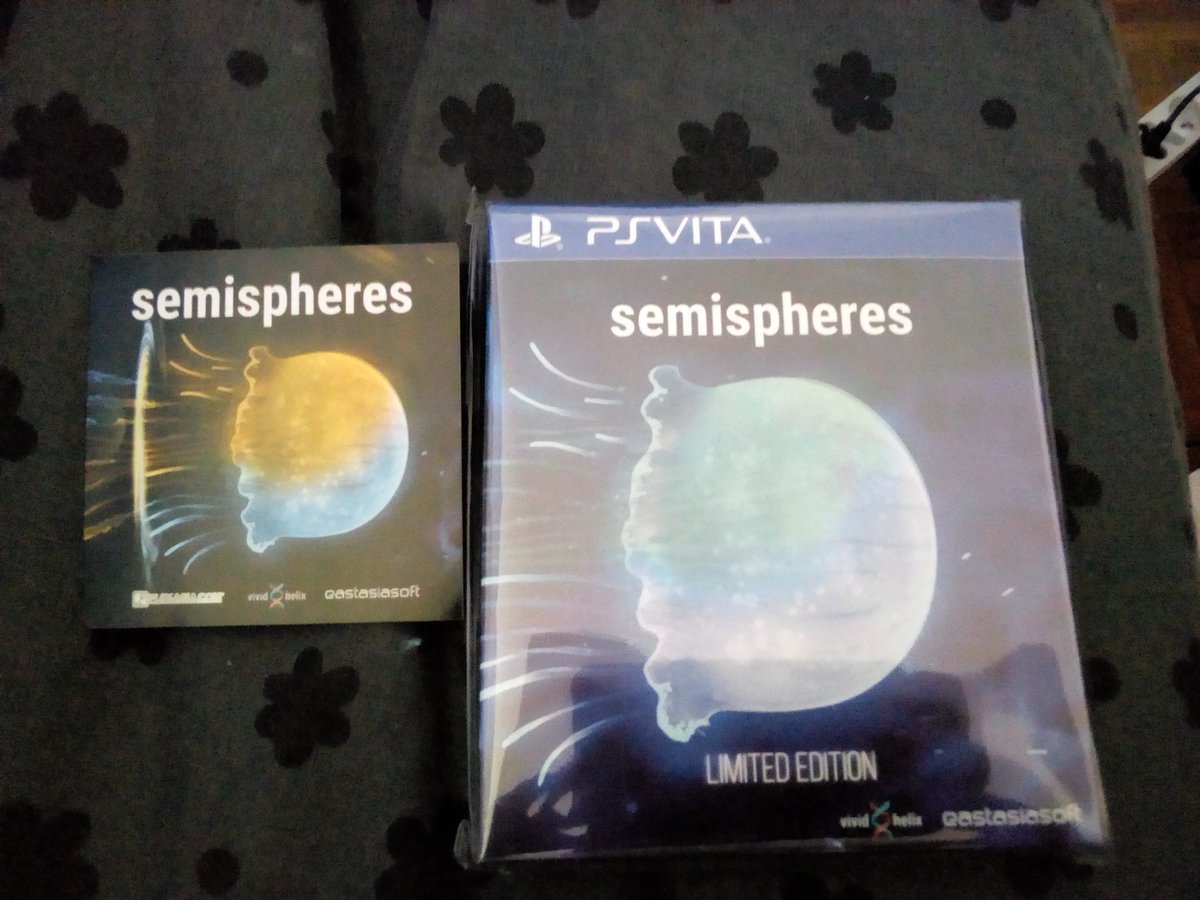 Popoluluu's tweet photo. Ouuuuuh un nouveau jeu.
Sympa le petit autocollant hologramme indiquant son nombre 😍
#PSVita #Semisphere  @eastasiasoft @playasia https://t.co/7xQizi8q3X