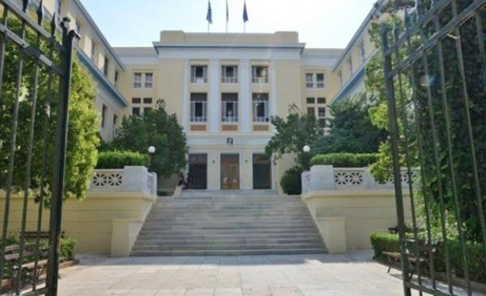 LykavitosGr's tweet photo. Φοιτητής ΑμεΑ που ξυλοκοπήθηκε: Στην ΑΣΟΕΕ επικρατεί βία και ομερτά #lykavitosgr #foititis https://t.co/Ln1vgcTuvG https://t.co/XjcIYNKJTX