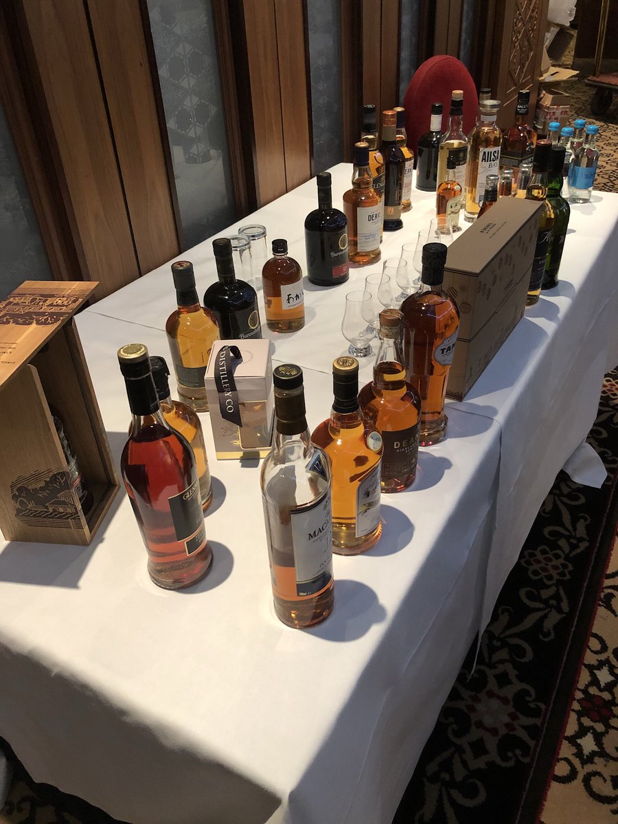 Linguagroover's tweet photo. Limbering up for tonight’s #TeleWhisky social media event with lots of lovely bottles in a cosy room by the River @TeleWhisky https://t.co/mxnACAlgAZ