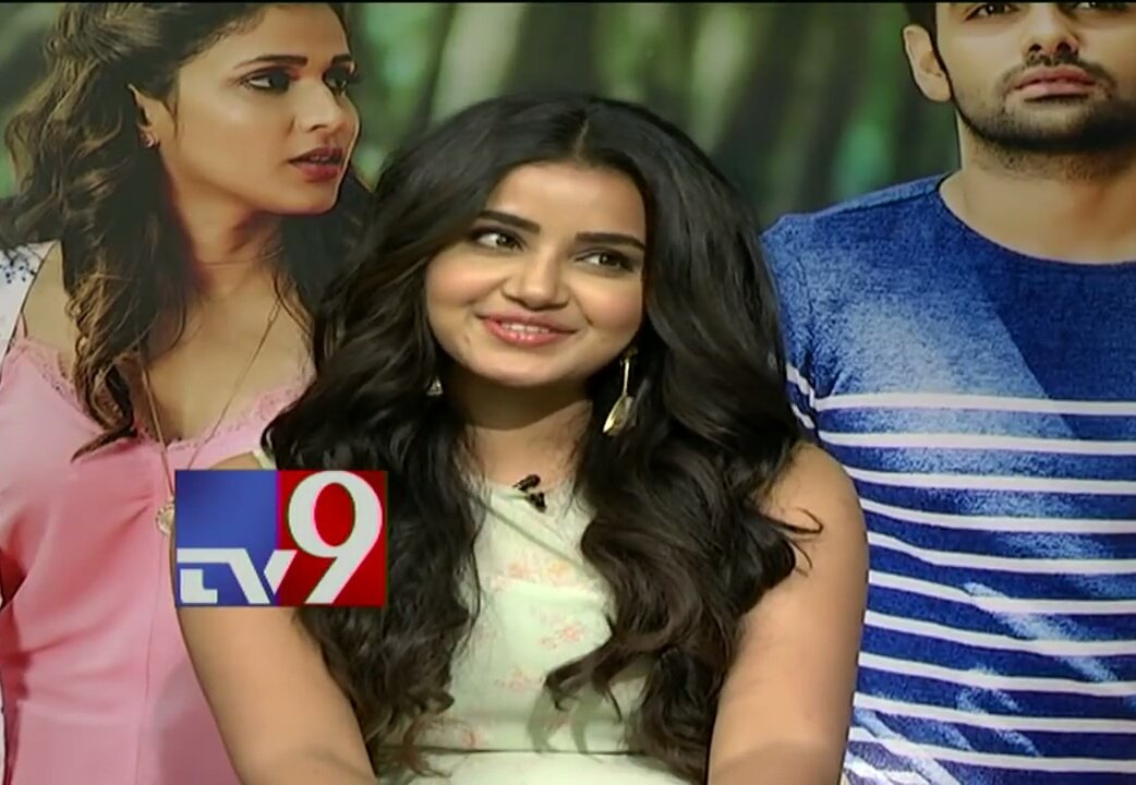 AnupamaTamilFC's tweet photo. Angel @anupamahere  Exclusive Interview On Personal Life || @TV9Telugu 😍💕
Link: https://t.co/dzhqJG34pT https://t.co/cZEEg3bCWz