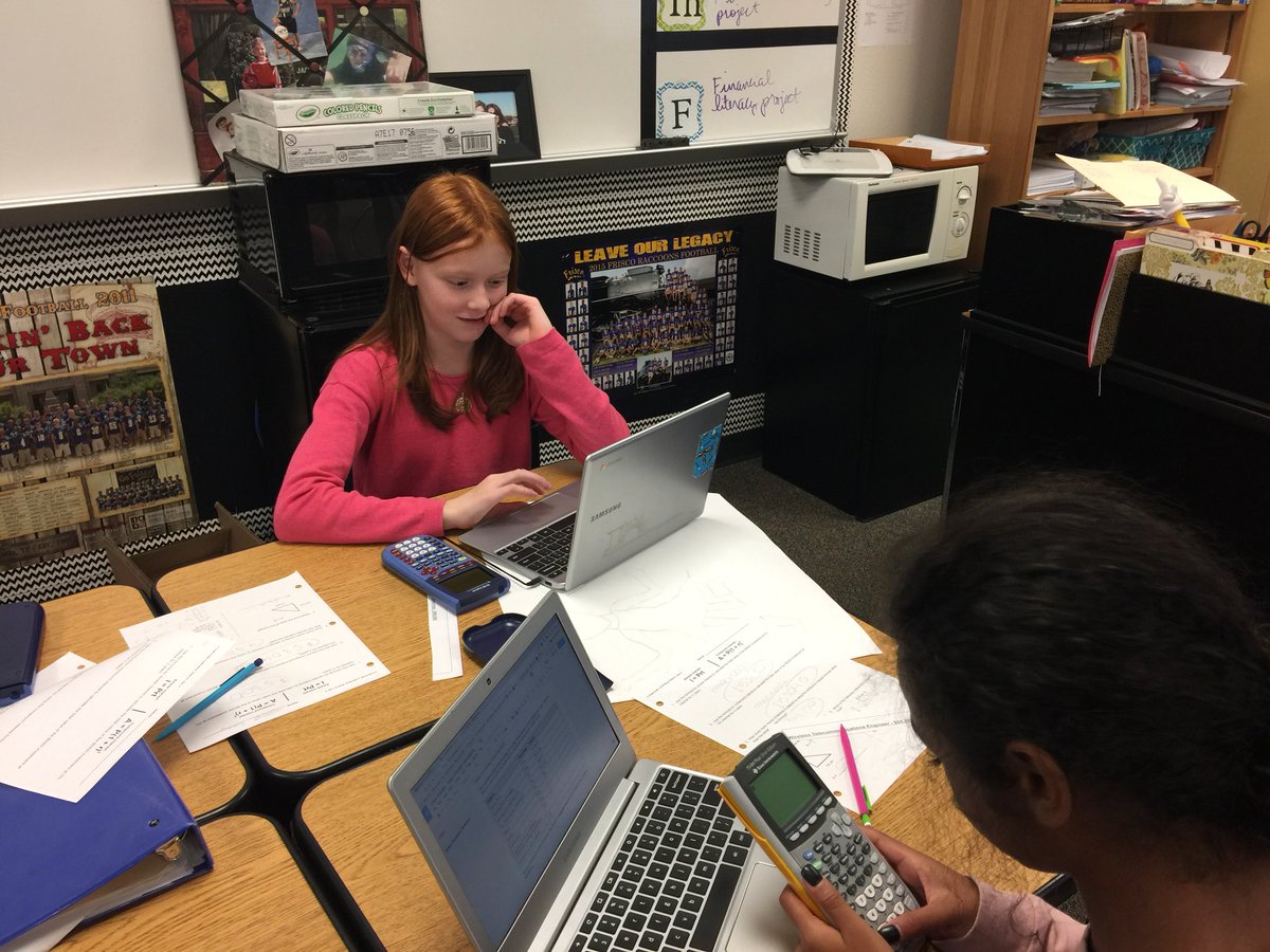 Weltyt1Welty's tweet photo. Learning how to create a budget!🤑💰 #budget #huntmiddle @aziaer https://t.co/Pkl0Ko2KvL