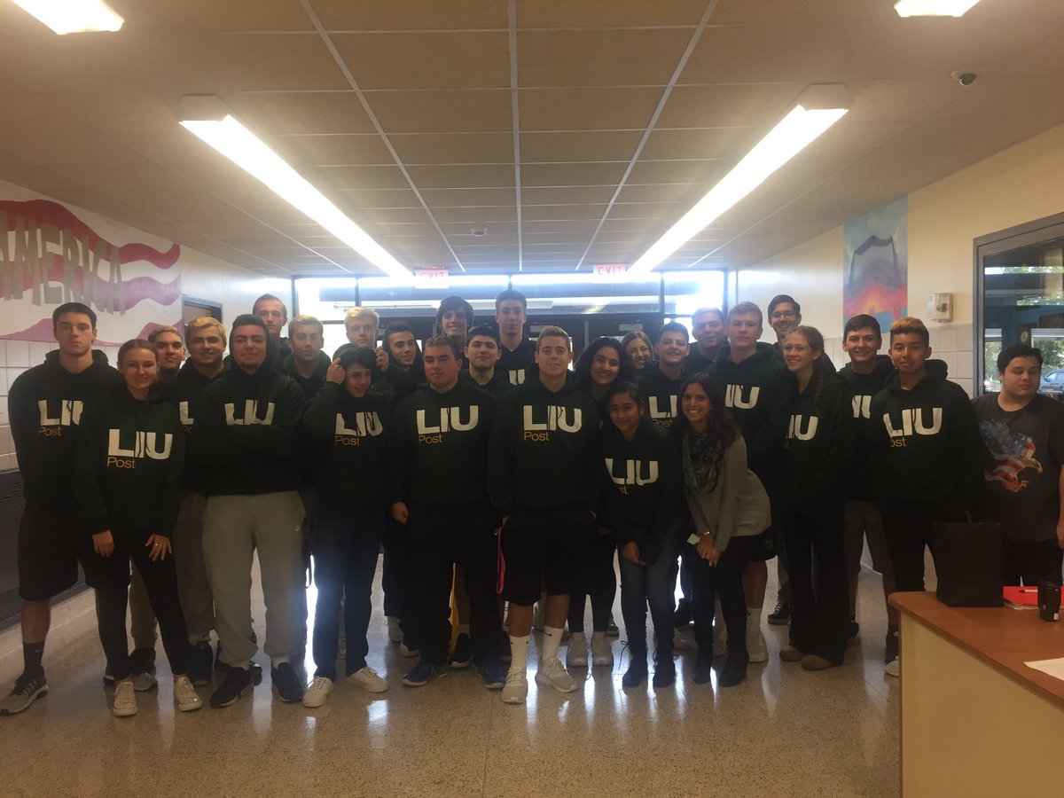 After a successful Friday at LIU coming in 3rd we are back to work on this Monday 🐶🐶