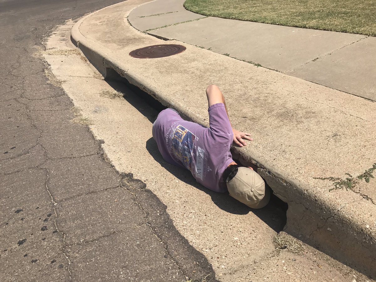 nikitaluke's tweet photo. "5sos3 is down here"
Me: https://t.co/VDCWkKPr4D